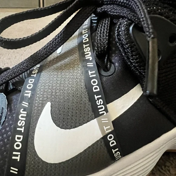 Nike React HyperSet Black sneakers in size 8 - Picture 8 of 10